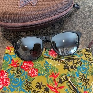 Women’s/men’s Maui Jim sunglasses